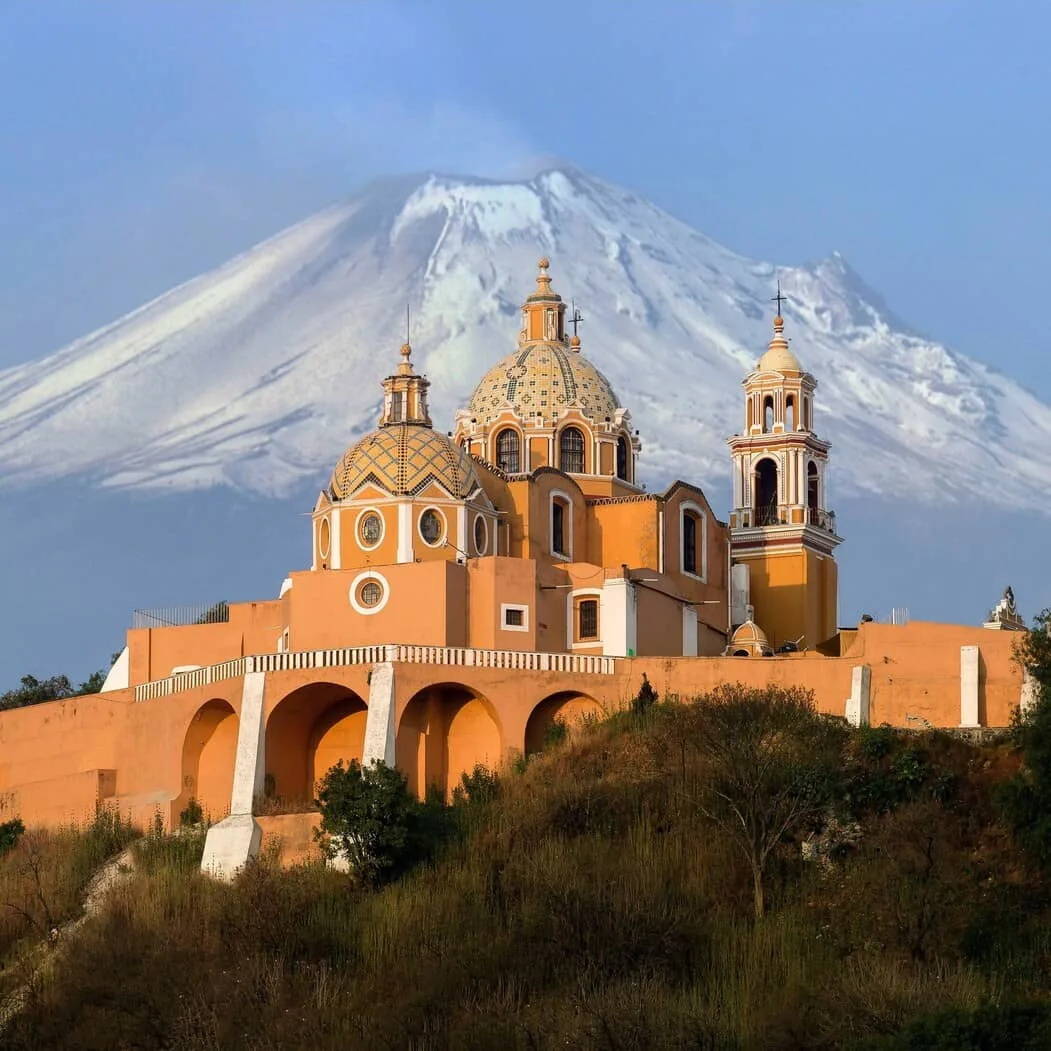 Squared Landscape Pedro Lastra large view with mountain Mexico source-8gJqRaAaKx4-unsplash